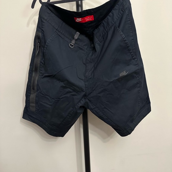 Nike tech bonded shorts - Picture 4 of 8